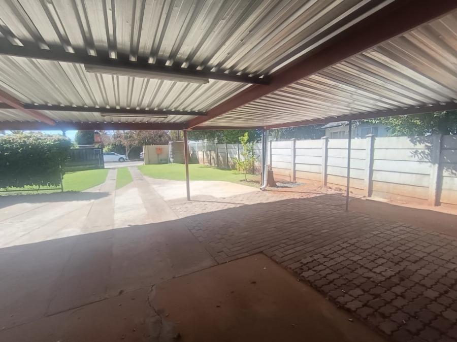 3 Bedroom Property for Sale in Carters Glen Northern Cape